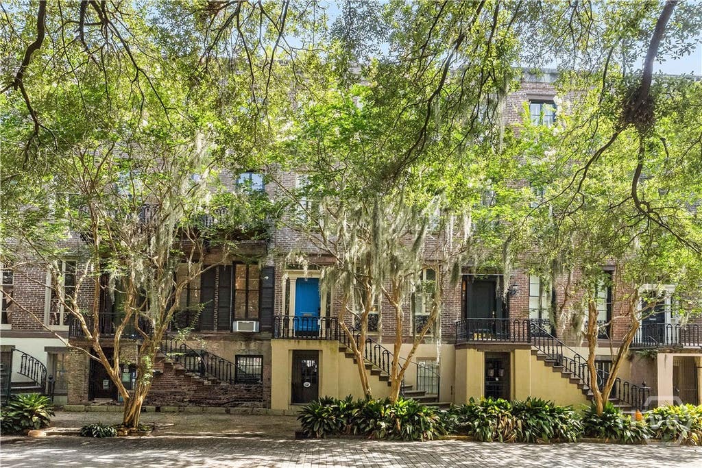 Photo of 125 W Gordon Street, Savannah, GA 31401 (MLS # SA360816)