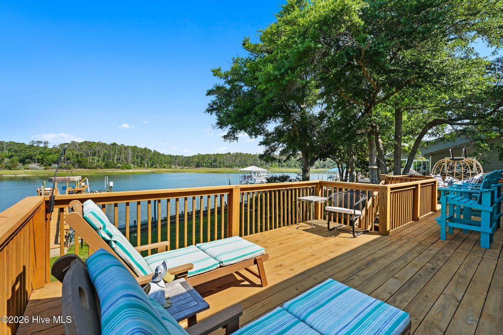 Photo of 2920 W Yacht Drive, Oak Island, NC 28465 (MLS # 100574523)