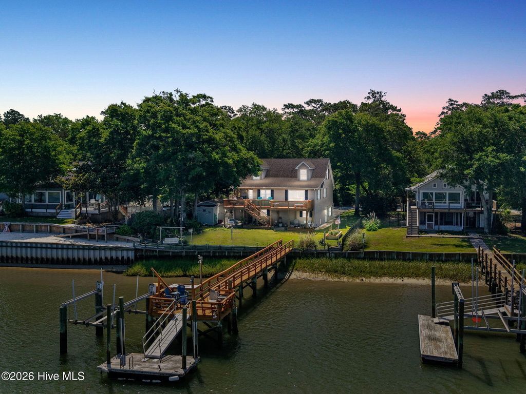 Photo of 2920 W Yacht Drive, Oak Island, NC 28465 (MLS # 100574523)
