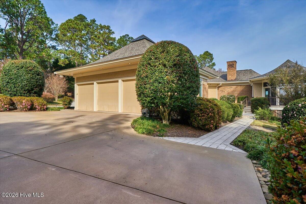 475 Lake Dornoch Drive