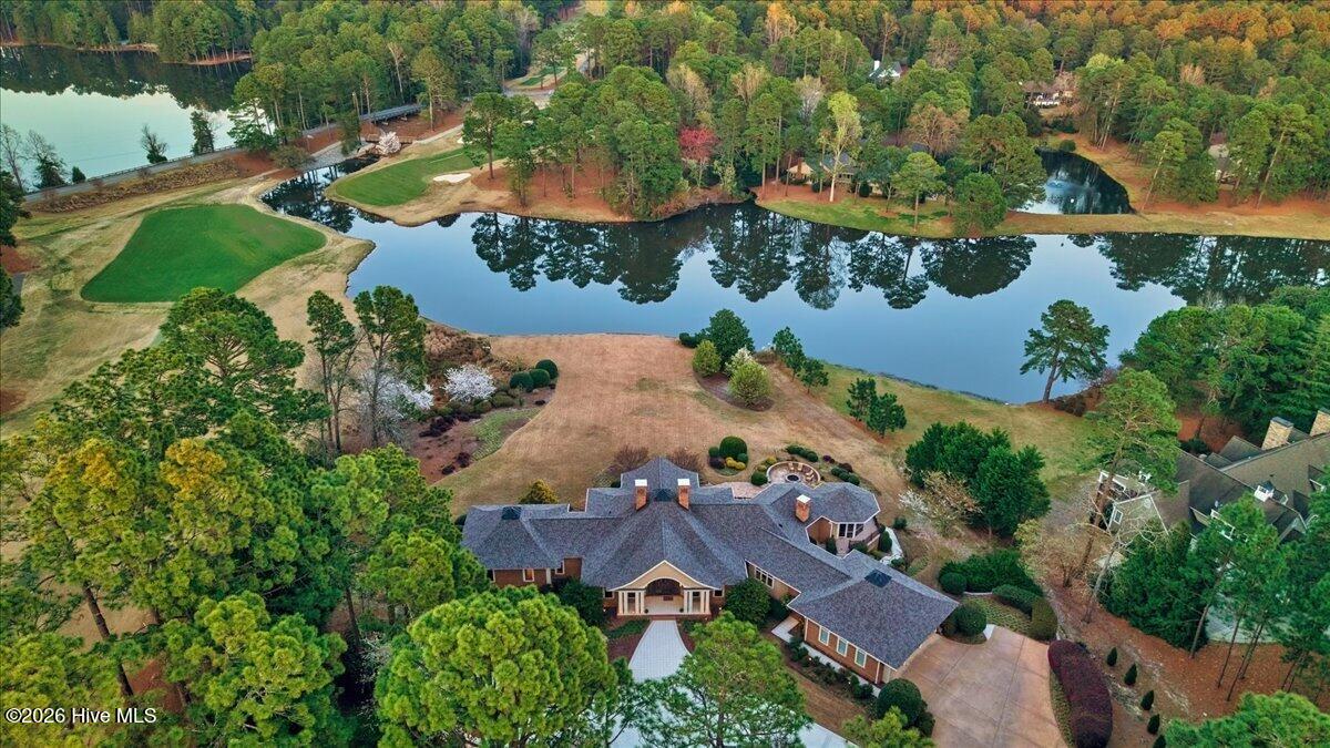 475 Lake Dornoch Drive