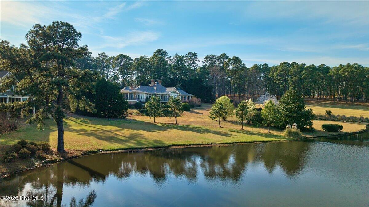 475 Lake Dornoch Drive