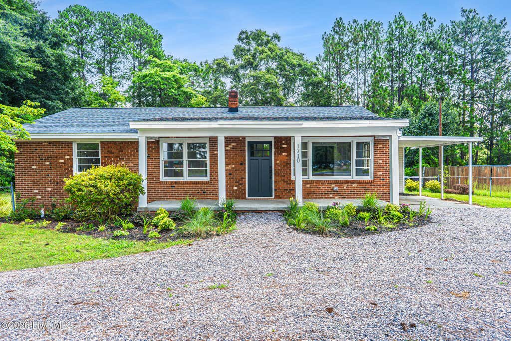 Photo of 1710 N Poplar Street, Aberdeen, NC 28315 (MLS # 100590565)