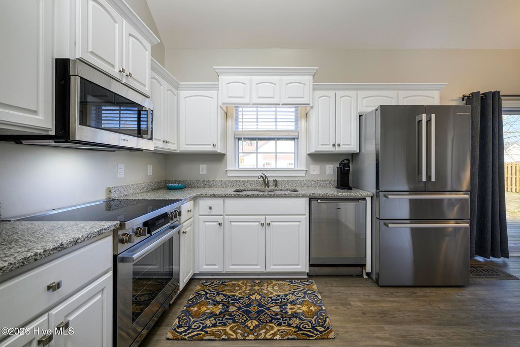 Photo of 105 Fernie Lane, New Bern, NC 28560 (MLS # 100553924)