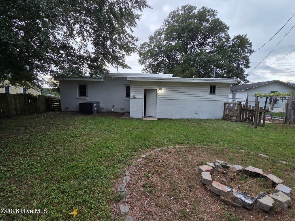 Photo of 302 Pete Jones Drive, Richlands, NC 28574 (MLS # 100580442)