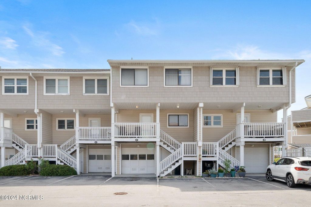 Photo of 1405 Canal Drive #Apt 17, Carolina Beach, NC 28428 (MLS # 100491004)
