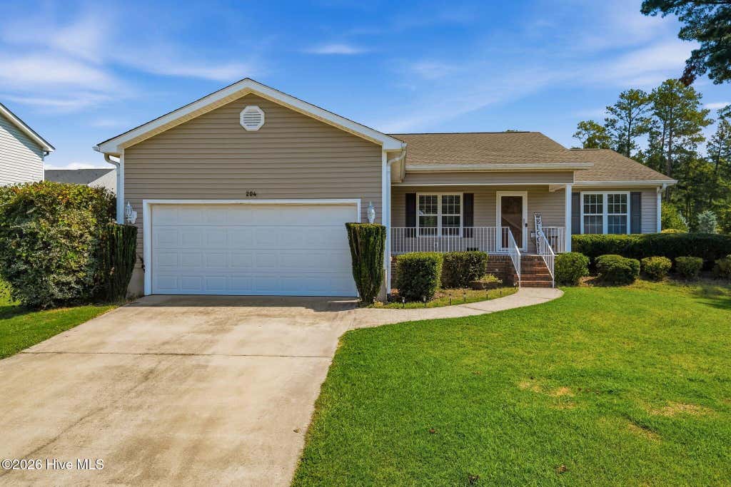 Photo of 204 Savannah Garden Drive, Carthage, NC 28327 (MLS # 100599391)