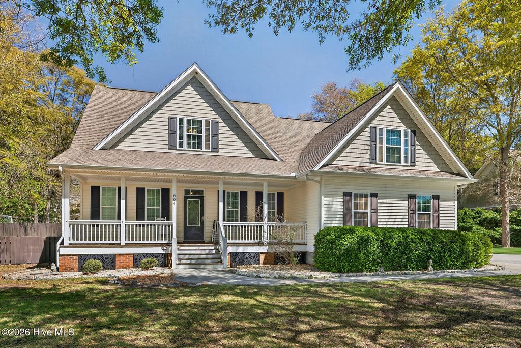 Photo of 804 Albatross Way, Hampstead, NC 28443 (MLS # 100568034)