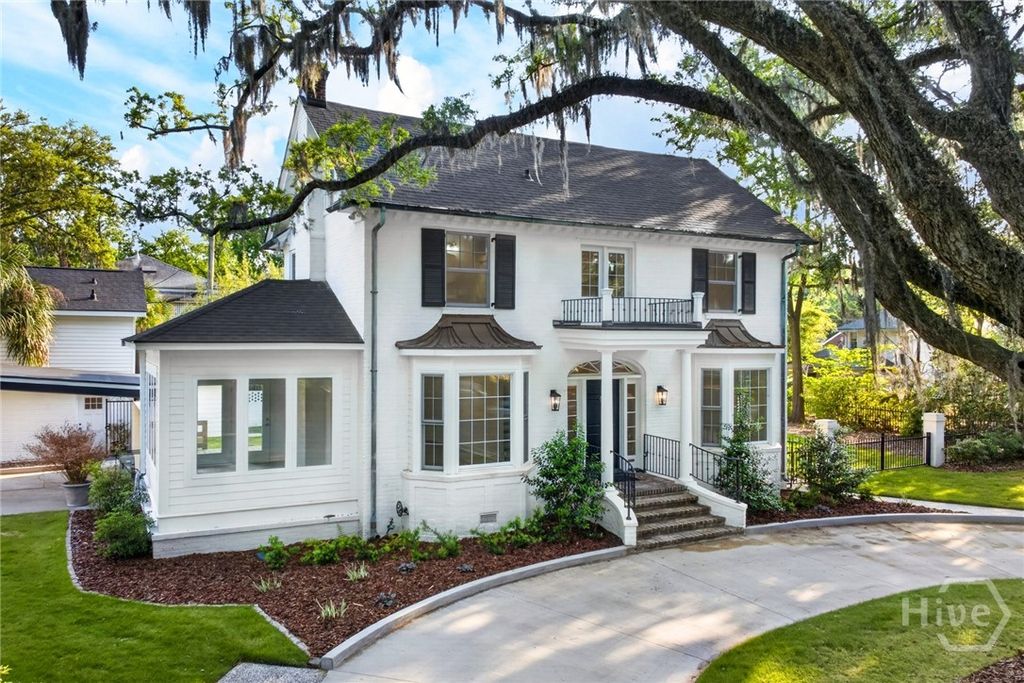 Photo of 405 Washington Avenue, Savannah, GA 31405 (MLS # SA353239)