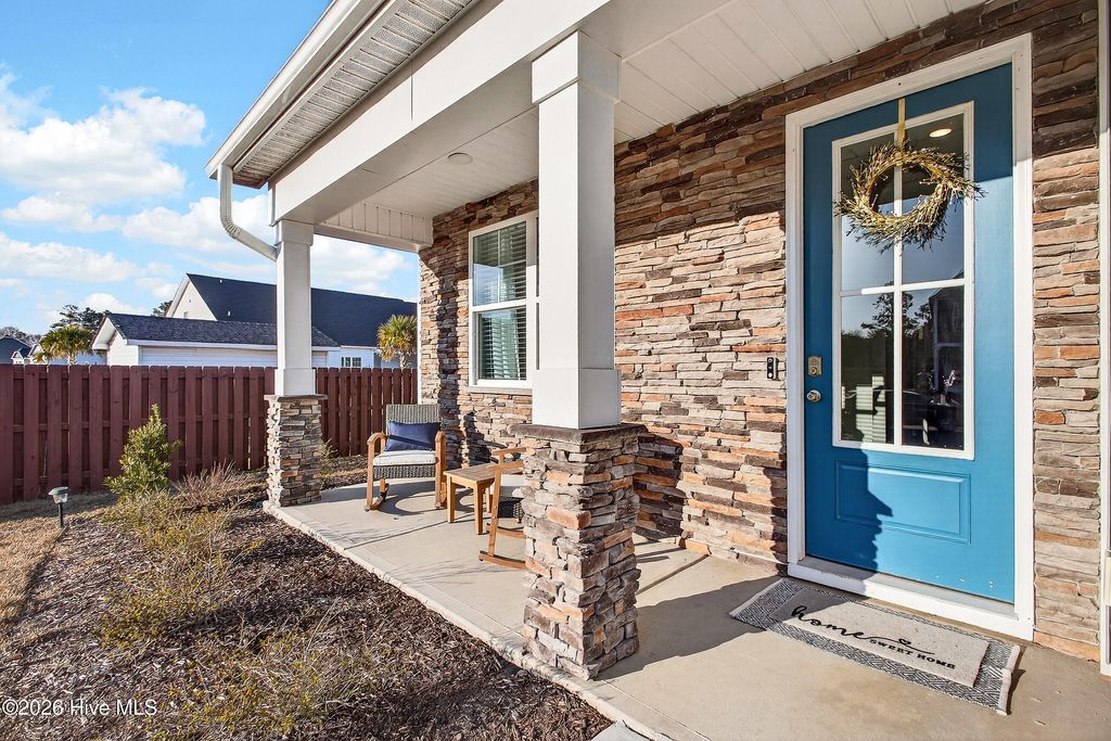 Photo of 603 Needlerush Road, Sneads Ferry, NC 28460 (MLS # 100558973)