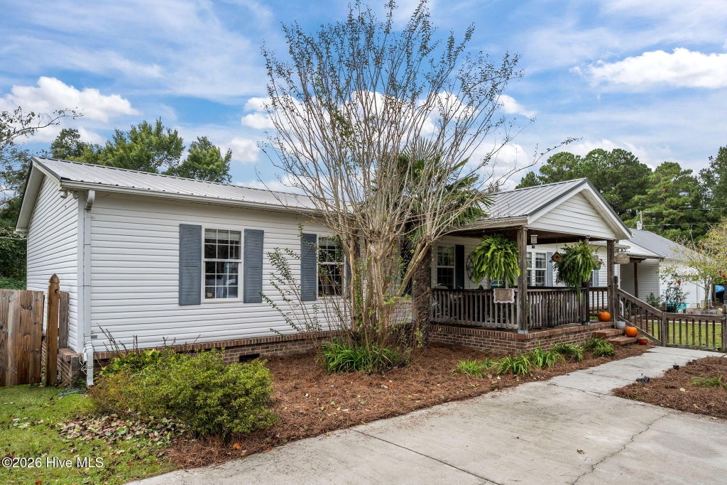 Photo of 233 Belgrade Swansboro Road, Stella, NC 28582 (MLS # 100567901)