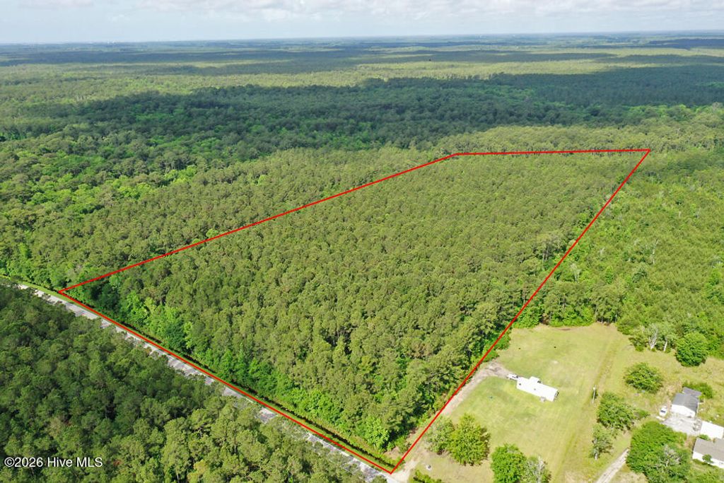 Photo of 1 Old Winberry Road, Newport, NC 28570 (MLS # 100576634)