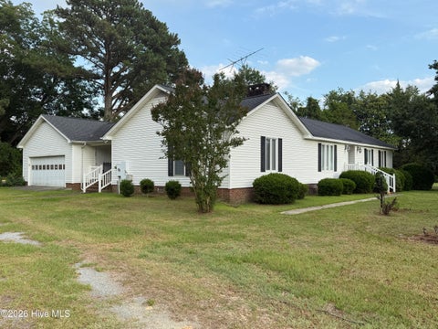 Homes For Sale - 172 Simmons Mill Road<br/> Duplin County, Albertson, NC 28508