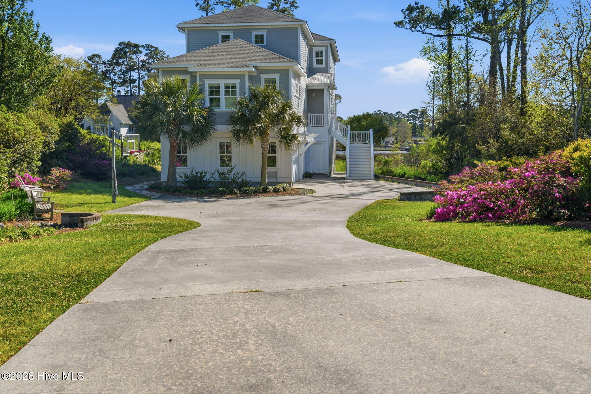 2525 Royal Palm Lane