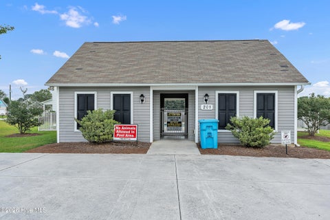 Tiny photo for 205 Crockett Ridge Court E, Richlands, NC 28574 (MLS # 100591049)