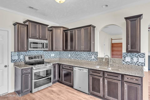 Tiny photo for 205 Crockett Ridge Court E, Richlands, NC 28574 (MLS # 100591049)