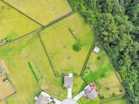 Tiny photo for 205 Crockett Ridge Court E, Richlands, NC 28574 (MLS # 100591049)