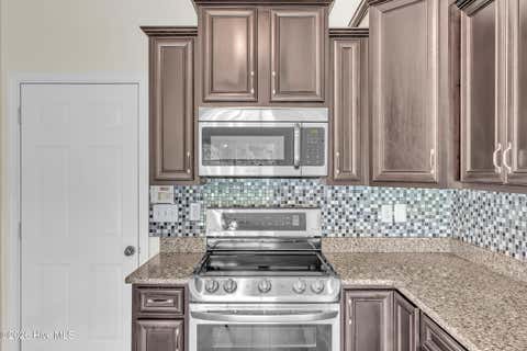 Tiny photo for 205 Crockett Ridge Court E, Richlands, NC 28574 (MLS # 100591049)