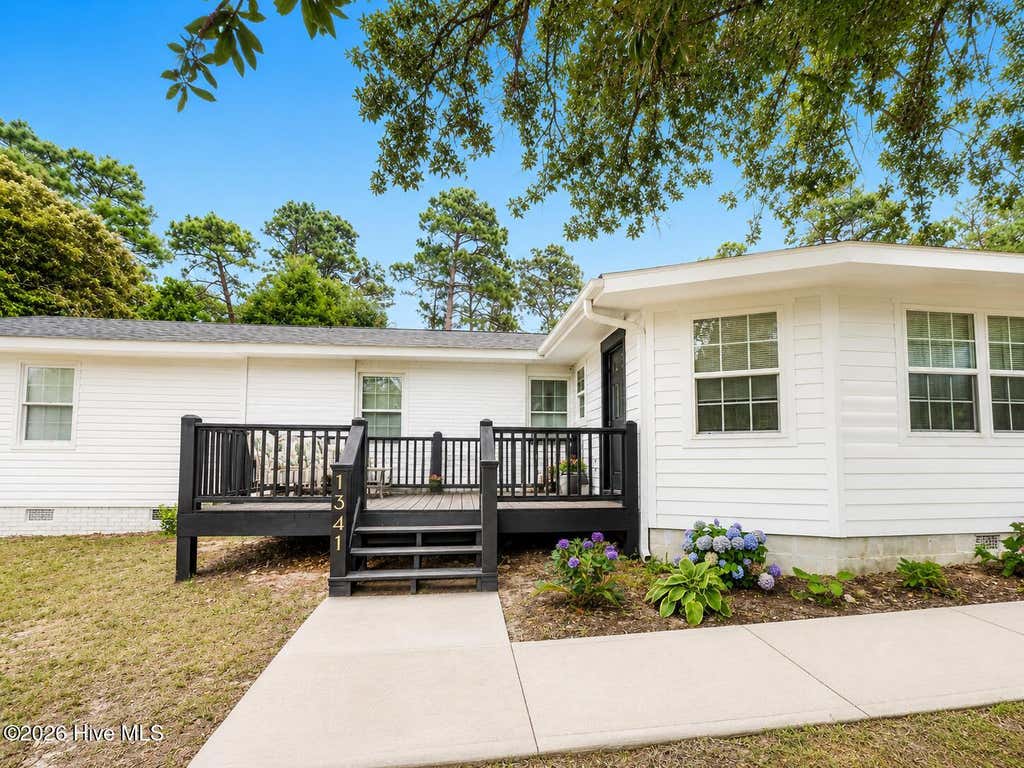 Photo of 1341 Forest Lake Drive, Southport, NC 28461 (MLS # 100581460)