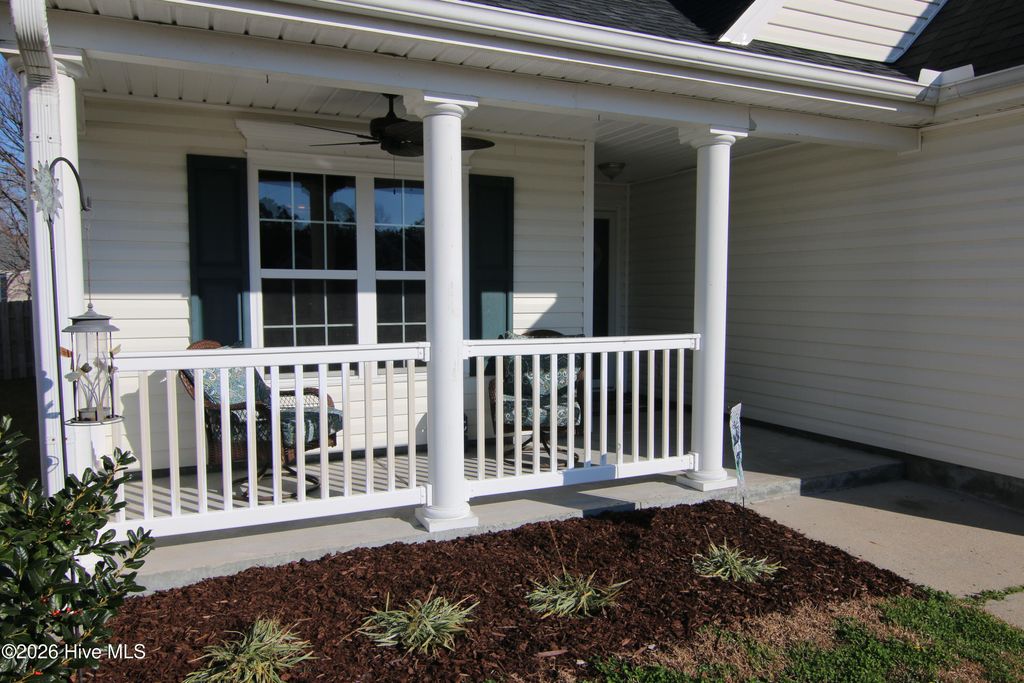 Photo of 104 Kenmore Court, New Bern, NC 28560 (MLS # 100547863)