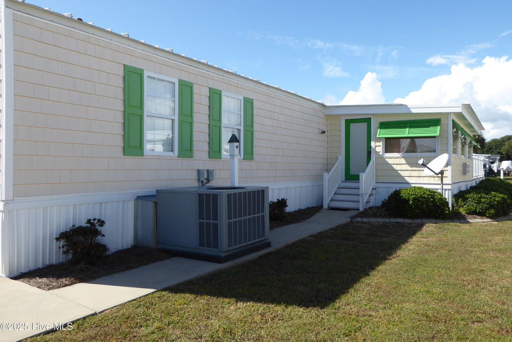 Photo of 405 Snow Goose Lane, Newport, NC 28570 (MLS # 100531890)