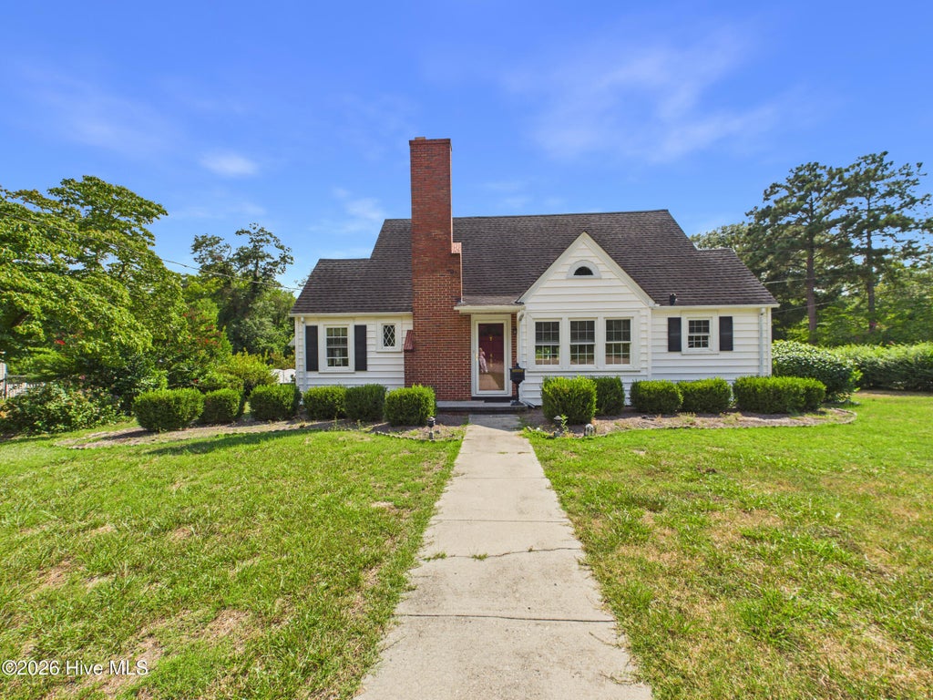 Photo of 409 Myrtle Avenue, Hamlet, NC 28345 (MLS # 100612808)