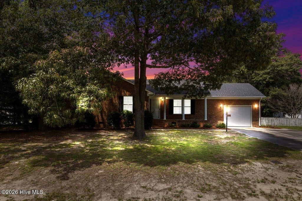 Photo of 2495 Stratford Drive, La Grange, NC 28551 (MLS # 100596273)