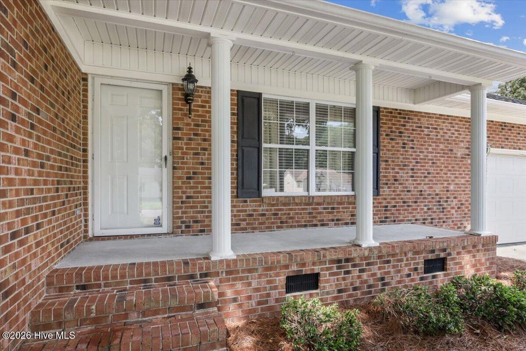 Photo of 2495 Stratford Drive, La Grange, NC 28551 (MLS # 100596273)