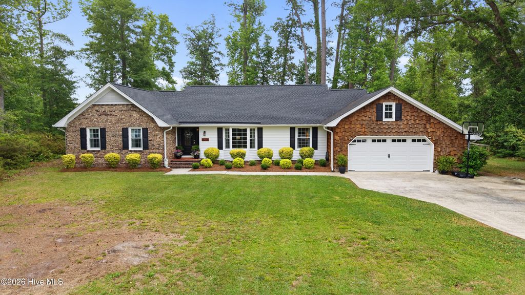 Photo of 10274 Cornwallis Circle SE, Leland, NC 28451 (MLS # 100571336)