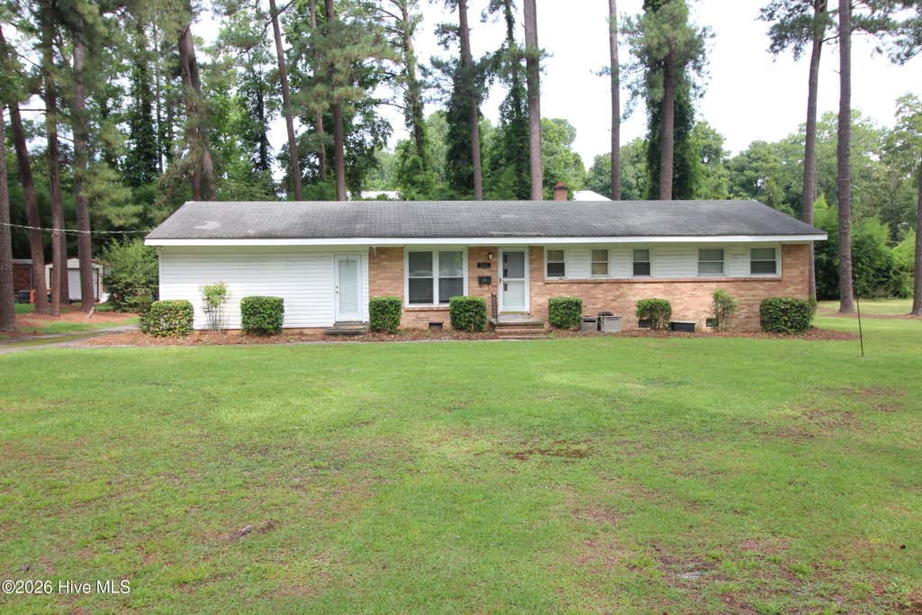 Photo of 680 S May Street, Southern Pines, NC 28387 (MLS # 100596051)