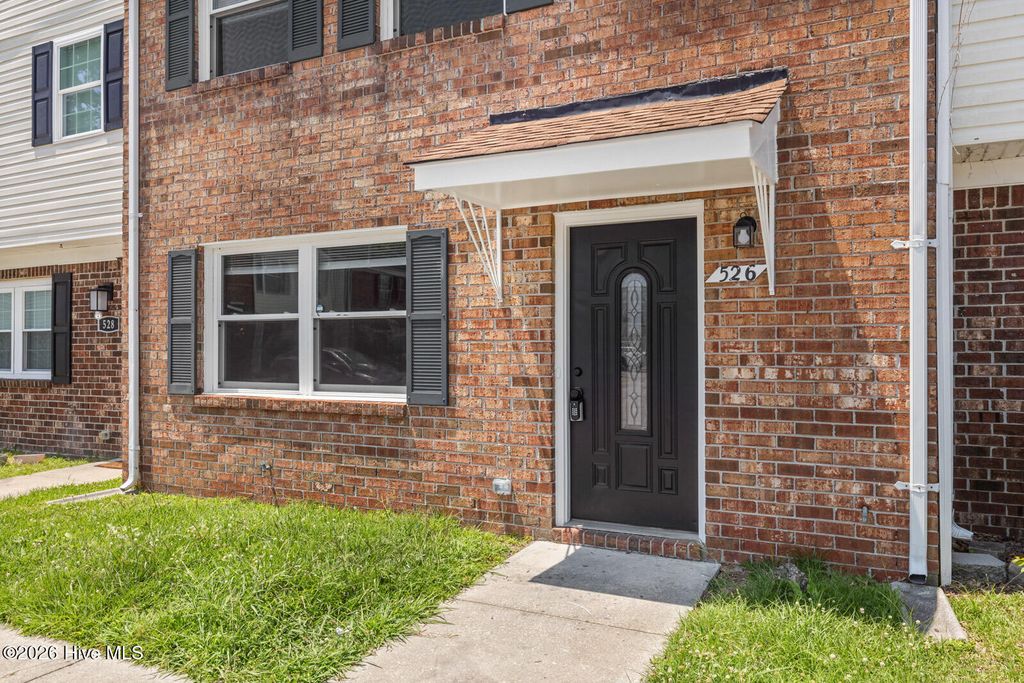 Photo of 526 Myrtlewood Circle, Jacksonville, NC 28546 (MLS # 100582017)
