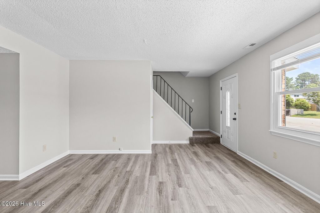 Photo of 526 Myrtlewood Circle, Jacksonville, NC 28546 (MLS # 100582017)