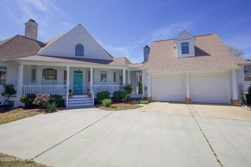 Photo of 332 Magnolia Circle, Southern Pines, NC 28387 (MLS # 100562973)