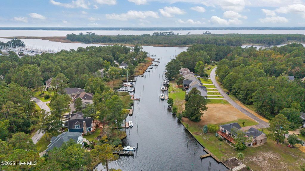 Photo of 5710 Gondolier Drive, New Bern, NC 28560 (MLS # 100533184)