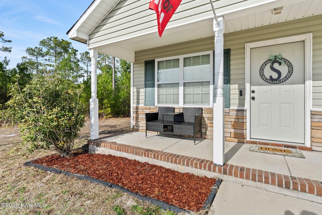 Photo of 225 Lockwood Court, Hubert, NC 28539 (MLS # 100556987)