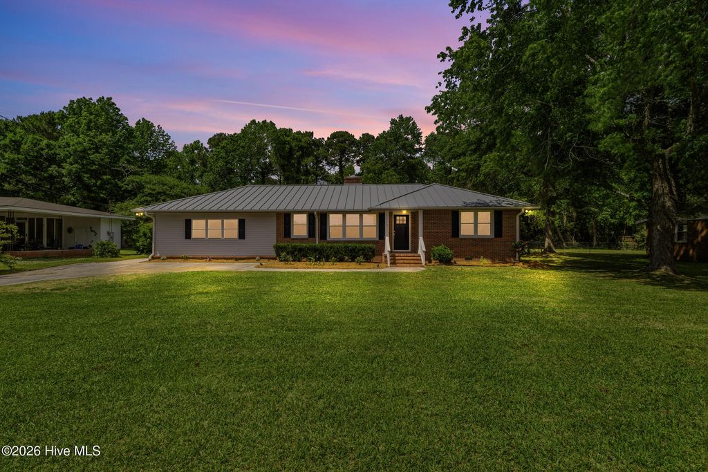 Photo of 1719 Old Folkstone Road, Sneads Ferry, NC 28460 (MLS # 100570664)