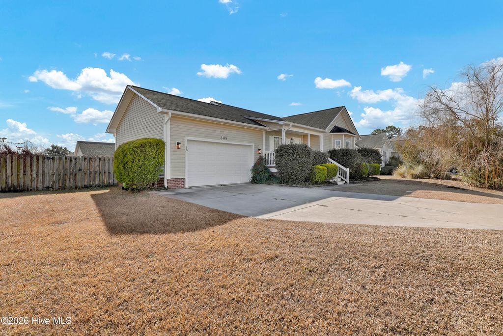 Photo of 305 Pine Ridge Lane, Holly Ridge, NC 28445 (MLS # 100552023)