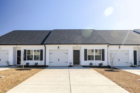 Townhouse For Sale - 354 Bordeaux Drive<br/> Thomson, GA 30824