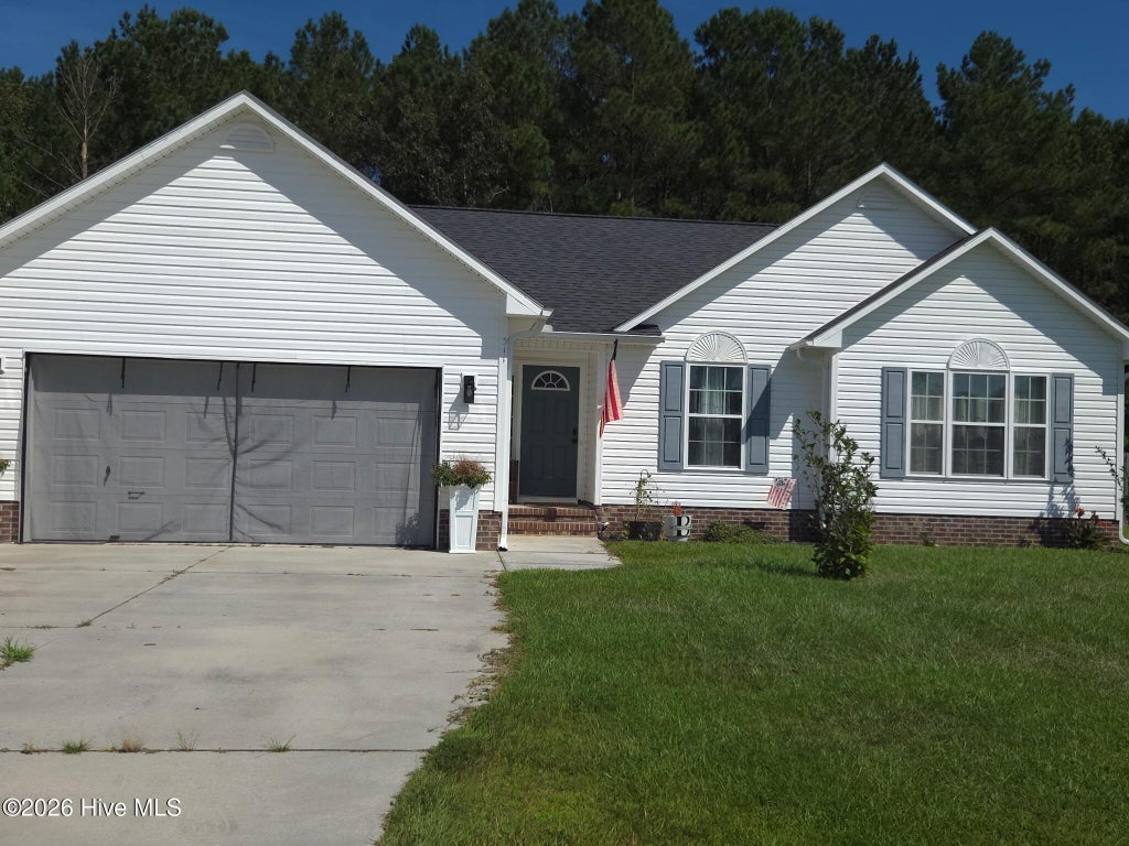 Photo of 311 Springcreek Court, Hubert, NC 28539 (MLS # 100604145)