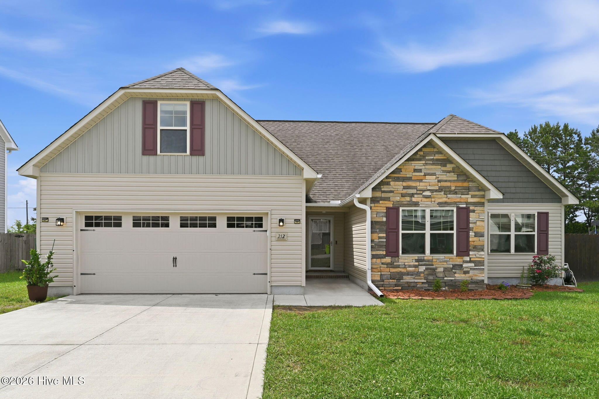 212 Holly Grove Court E