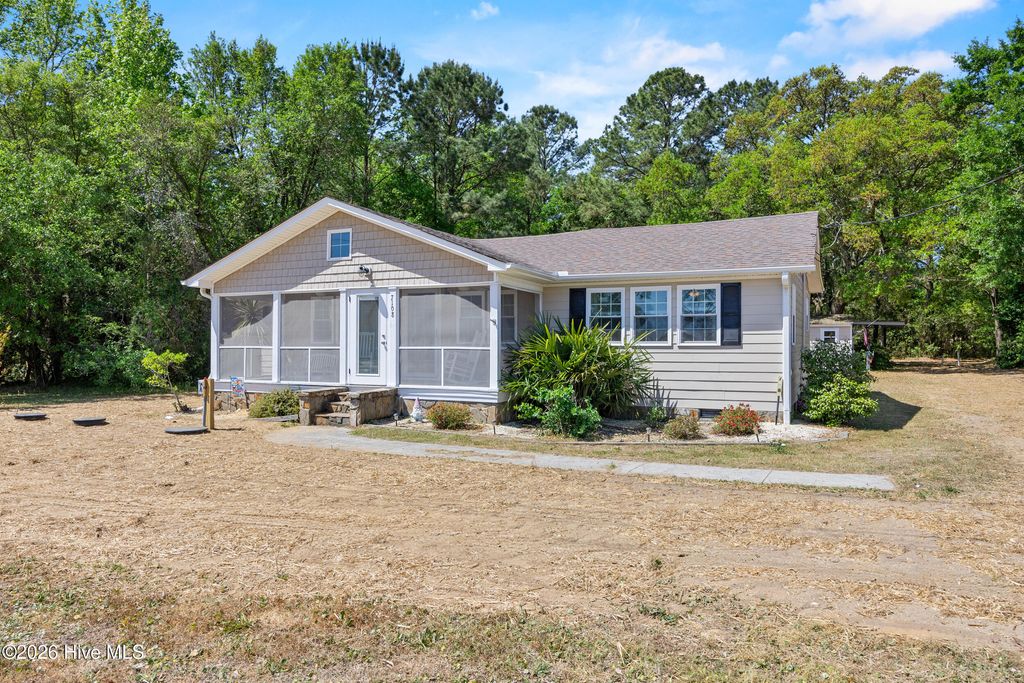Photo of 7108 Carolina Beach Road, Wilmington, NC 28412 (MLS # 100567287)