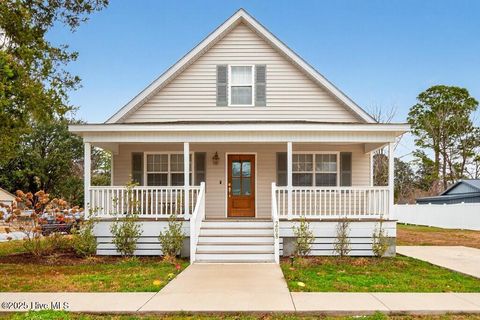 208 Pollock Street Pollocksville NC 28573