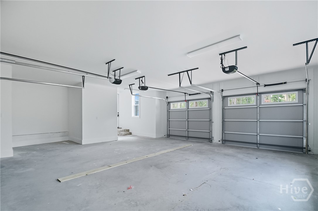 Savannah, Georgia 31411, United States, 5 Bedrooms Bedrooms, ,5 BathroomsBathrooms,Residential,Active,256527