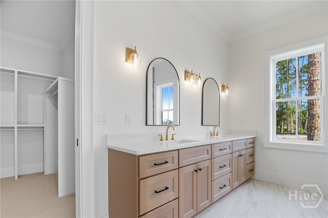 Savannah, Georgia 31411, United States, 5 Bedrooms Bedrooms, ,5 BathroomsBathrooms,Residential,Active,256527