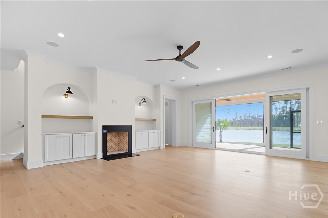 Savannah, Georgia 31411, United States, 5 Bedrooms Bedrooms, ,5 BathroomsBathrooms,Residential,Active,256527