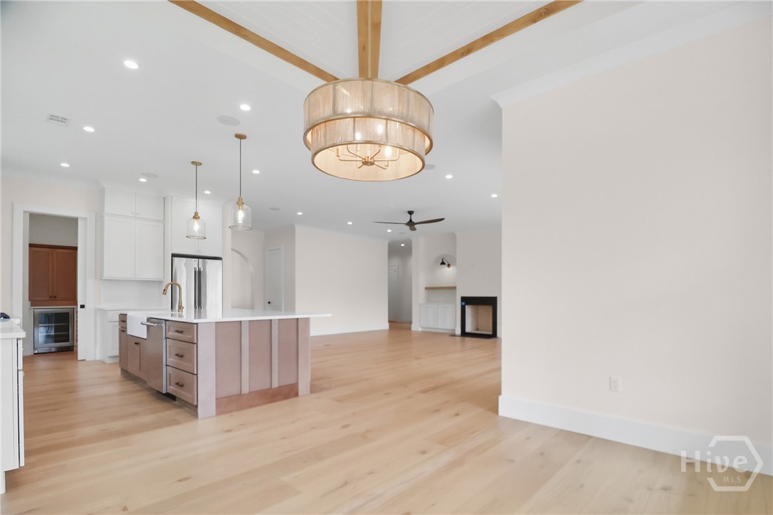 Savannah, Georgia 31411, United States, 5 Bedrooms Bedrooms, ,5 BathroomsBathrooms,Residential,Active,256527