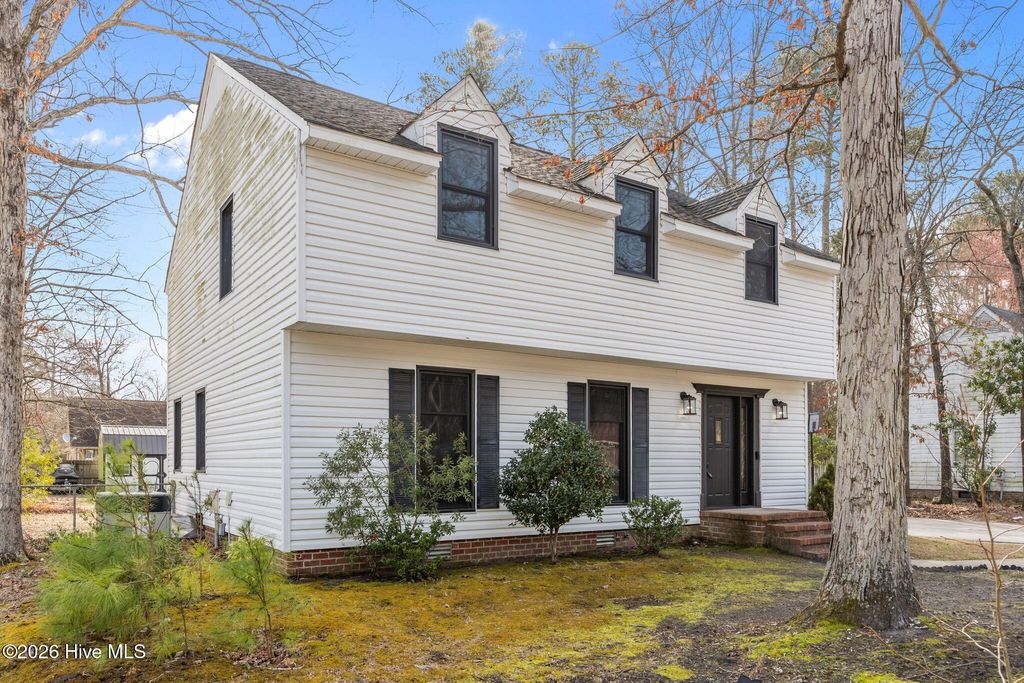 Photo of 107 Woodhaven Road, Greenville, NC 27834 (MLS # 100558619)