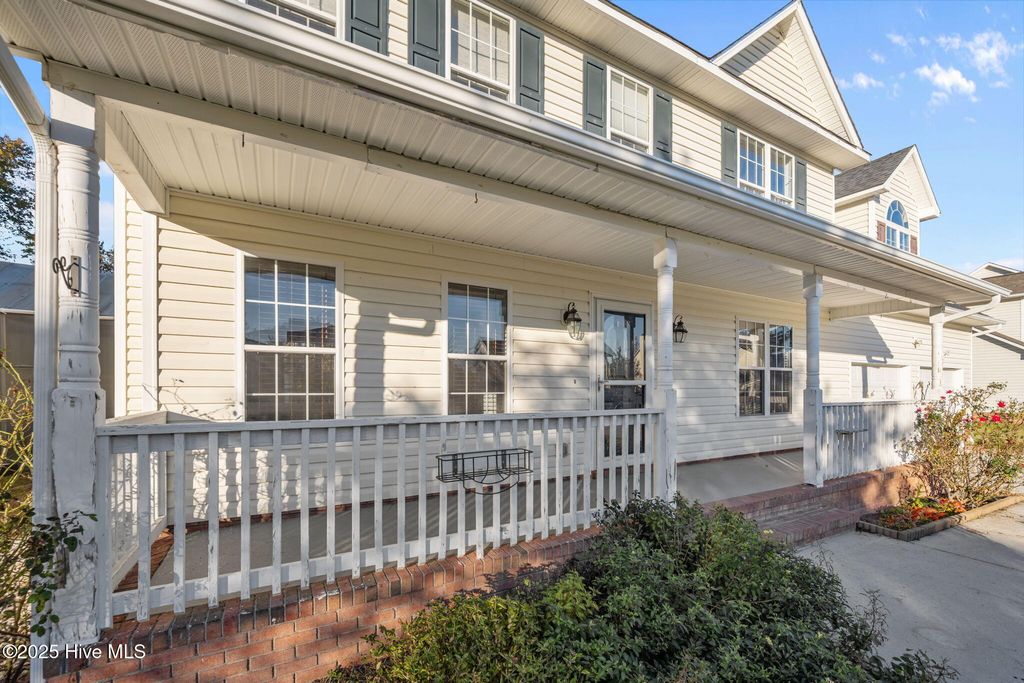 Photo of 200 Bridlewood Drive, Jacksonville, NC 28540 (MLS # 100545429)