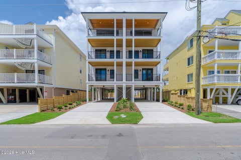 Townhouse For Sale - 1507 Carolina Beach Avenue #1<br/> New Hanover County, Carolina Beach, NC 28428