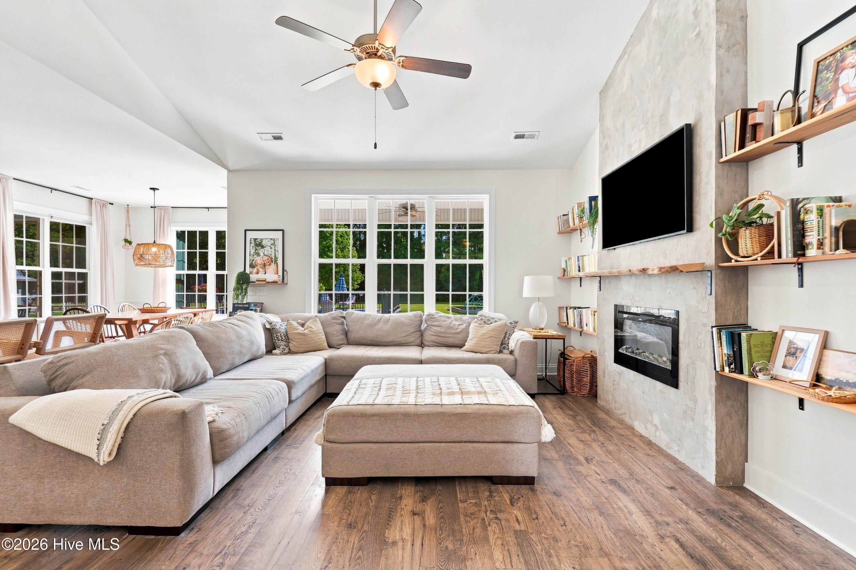 437 Howards Landing Road